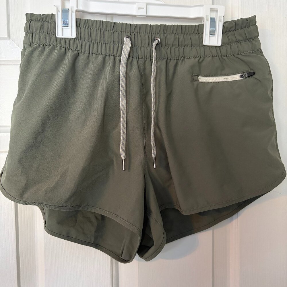 Vuori Clementine 2.0 Short | Size Medium | Green